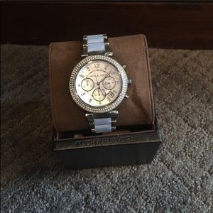 Mk watch